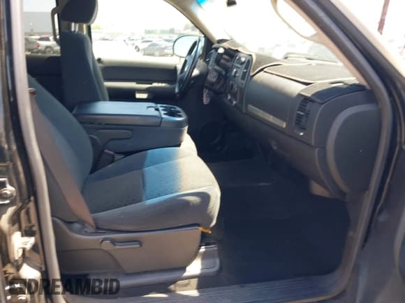 ✅ 2007 Chevrolet Silverado 1500 1LT • VIN: 2GCEC13J771553248 • Lot: 42212718. Wystawiony na IAAI z przebiegiem 206 338 mil. Bezpłatny archiwum sprzedaży aukcyjnych z USA i szczegółowy raport historii pojazdu na DreamBid. Zdjęcie 5.