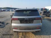 ✅ 2025 Chevrolet Traverse AWD Z71 • VIN: 1GNEVJRSXSJ235561 • Lot: 43265235. Wystawiony na IAAI z przebiegiem 5 741 mil. Bezpłatny archiwum sprzedaży aukcyjnych z USA i szczegółowy raport historii pojazdu na DreamBid. Zdjęcie 16.