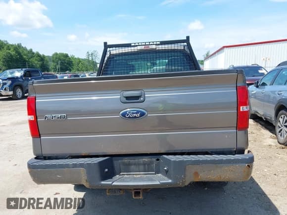 ✅ 2010 Ford F-150 XL • VIN: 1FTEX1EW3AFC76479 • Lot: 42586668. Listed on IAAI with 198,880 mi. Free auction sales archive from the USA and detailed vehicle history report at DreamBid. Image 17.