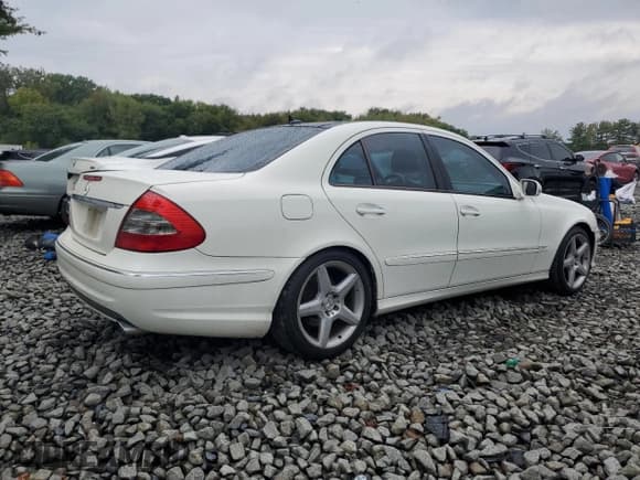 ✅ 2009 Mercedes-Benz E 350 Luxury • VIN: WDBUF56X29B390634 • Лот: 83810135. Опубликован ранее на Copart с пробегом 160 634 миль. Бесплатный доступ к архиву аукционных продаж из США и подробный отчёт об истории автомобиля на DreamBid. Изображение 3.