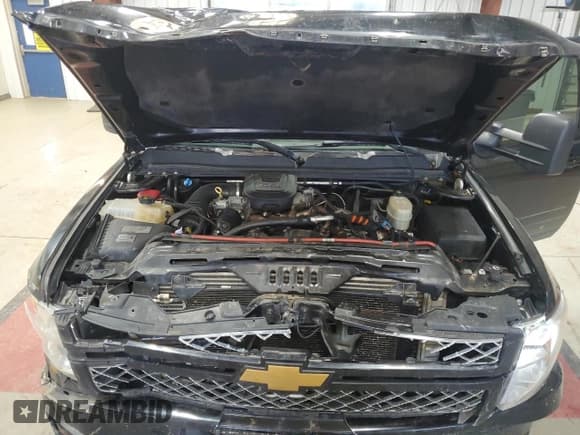 ✅ 2014 Chevrolet Silverado 2500HD LTZ • VIN: 1GC1KYE85EF106850 • Lot: 92927505. Wystawiony na Copart z przebiegiem 269 143 mil. Bezpłatny archiwum sprzedaży aukcyjnych z USA i szczegółowy raport historii pojazdu na DreamBid. Zdjęcie 11.