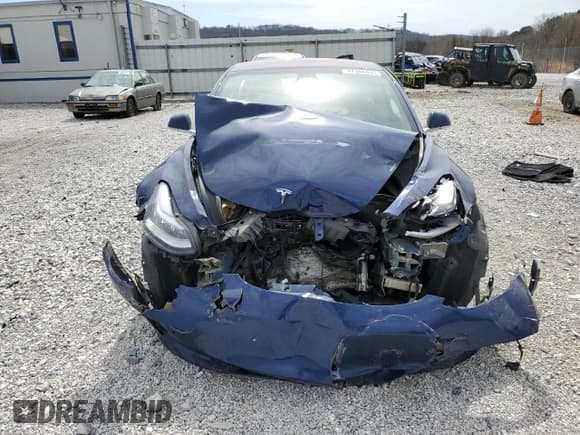 ✅ 2018 Tesla Model 3 Long Range Battery • VIN: 5YJ3E1EB8JF093657 • Lot: 47384465. Wystawiony na Copart z przebiegiem Nie podano. Bezpłatny archiwum sprzedaży aukcyjnych z USA i szczegółowy raport historii pojazdu na DreamBid. Zdjęcie 5.