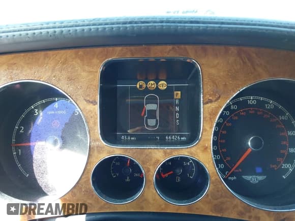 ✅ 2004 Bentley Continental GT GT • VIN: SCBCR63W84C021434 • Lot: 41774076. Wystawiony na IAAI z przebiegiem 66 426 mil. Bezpłatny archiwum sprzedaży aukcyjnych z USA i szczegółowy raport historii pojazdu na DreamBid. Zdjęcie 7.