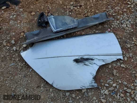 ✅ 2015 Smart fortwo Passion • VIN: WMEEK3BA1FK830296 • Lot: 56401725. Wystawiony na Copart z przebiegiem 80 988 mil. Bezpłatny archiwum sprzedaży aukcyjnych z USA i szczegółowy raport historii pojazdu na DreamBid. Zdjęcie 12.