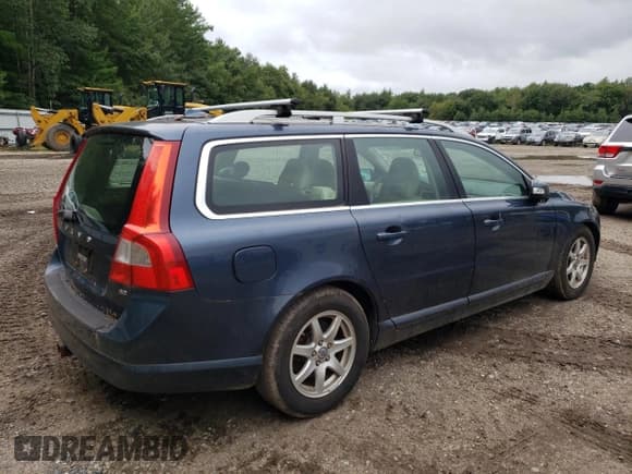 ✅ 2008 Volvo V70 • VIN: YV1BW982681051407 • Лот: 67832064. Опубликован ранее на Copart с пробегом 227 220 миль. Бесплатный доступ к архиву аукционных продаж из США и подробный отчёт об истории автомобиля на DreamBid. Изображение 3.
