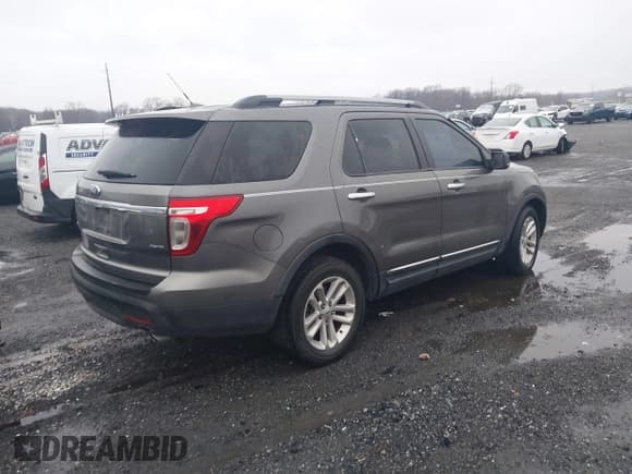 ✅ 2011 Ford Explorer XLT • VIN: 1FMHK8D89BGA81520 • Lot: 43605275. Listed on IAAI with 156,473 mi. Free auction sales archive from the USA and detailed vehicle history report at DreamBid. Image 4.