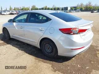 2017 Hyundai Elantra SE z VIN KMHD74LF7HU112749, wystawiony jako IAAI lot #43535133 z przebiegiem 152 268 mil mil oraz . Historia ofert i sprzedaży dostępna na DreamBid. Obrazek 3.