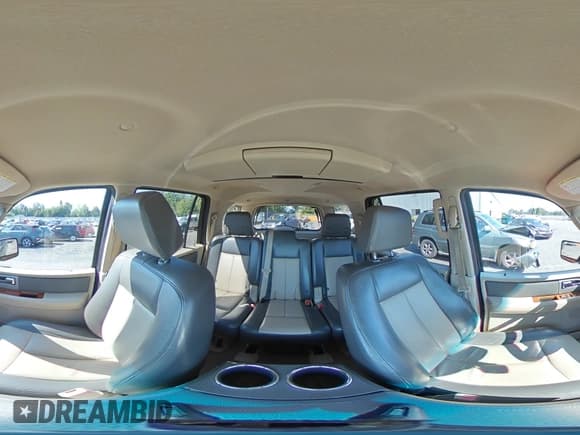 ✅ 2007 Ford Expedition Eddie Bauer • VIN: 1FMFU18507LA26347 • Lot: 81624925. Wystawiony na Copart z przebiegiem 249 382 mil. Bezpłatny archiwum sprzedaży aukcyjnych z USA i szczegółowy raport historii pojazdu na DreamBid. Zdjęcie 15.