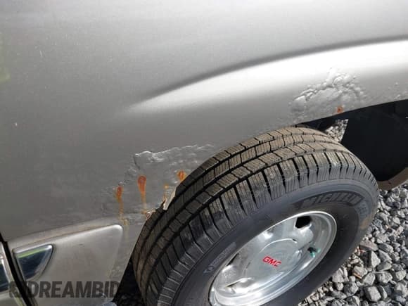 ✅ 2001 GMC Yukon XL SLT • VIN: 3GKFK16T41G282804 • Лот: 42973470. Опубликован ранее на IAAI с пробегом 350 211 миль. Бесплатный доступ к архиву аукционных продаж из США и подробный отчёт об истории автомобиля на DreamBid. Изображение 6.