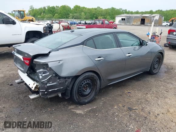 ✅ 2017 Nissan Maxima SR • VIN: 1N4AA6AP9HC439777 • Lot: 42102836. Listed on IAAI with 82,396 mi. Free auction sales archive from the USA and detailed vehicle history report at DreamBid. Image 4.