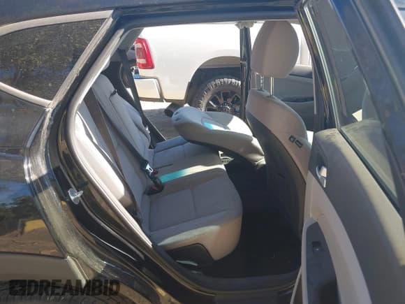 ✅ 2020 Hyundai Tucson Limited • VIN: KM8J33AL2LU148844 • Lot: 43501014. Listed on IAAI with 82,574 mi. Free auction sales archive from the USA and detailed vehicle history report at DreamBid. Image 8.