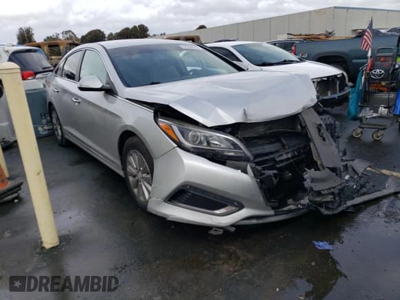 ✅ 2017 Hyundai Sonata SE • VIN: KMHE24L16HA051080 • Lot: 45269543. Listed on Copart with 100,916 mi. Free auction sales archive from the USA and detailed vehicle history report at DreamBid. Image 4.