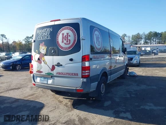 ✅ 2012 Mercedes-Benz Sprinter Passenger • VIN: WDZPE7CC6C5625069 • Лот: 41922635. Опубликован ранее на IAAI с пробегом 102 975 миль. Бесплатный доступ к архиву аукционных продаж из США и подробный отчёт об истории автомобиля на DreamBid. Изображение 4.