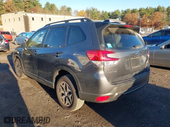 ✅ 2024 Subaru Forester Premium • VIN: JF2SKADC4RH481898 • Lot: 43600054. Listed on IAAI with 13,858 mi. Free auction sales archive from the USA and detailed vehicle history report at DreamBid. Image 14.