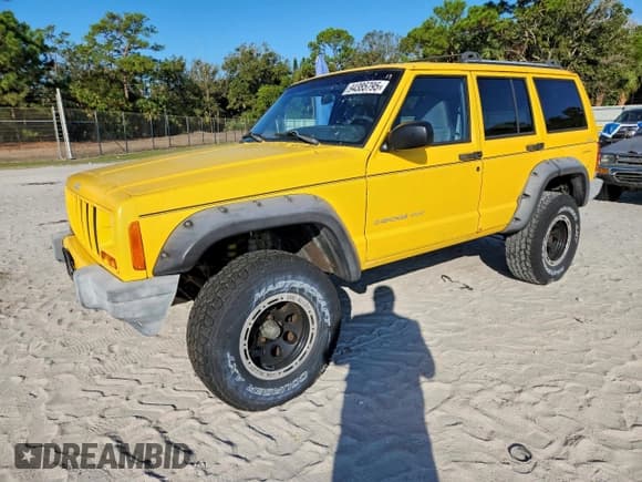 ✅ 2001 Jeep Cherokee Sport • VIN: 1J4FF48S61L585845 • Lot: 94385795. Listed on Copart with 110,014 mi. Free auction sales archive from the USA and detailed vehicle history report at DreamBid. Image 1.