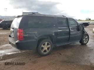 ✅ 2007 Chevrolet Suburban LTZ • VIN: 1GNFK16Y17R359216 • Lot: 71832284. Wystawiony na Copart z przebiegiem Nie podano. Bezpłatny archiwum sprzedaży aukcyjnych z USA i szczegółowy raport historii pojazdu na DreamBid. Zdjęcie 3.