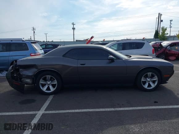 ✅ 2015 Dodge Challenger SXT • VIN: 2C3CDZAG9FH877337 • Lot: 43113870. Wystawiony na IAAI z przebiegiem 92 676 mil. Bezpłatny archiwum sprzedaży aukcyjnych z USA i szczegółowy raport historii pojazdu na DreamBid. Zdjęcie 13.