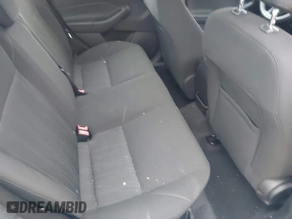 ✅ 2015 Ford Focus SE • VIN: 1FADP3F28FL382363 • Lot: 43733904. Listed on IAAI with 103,684 mi. Free auction sales archive from the USA and detailed vehicle history report at DreamBid. Image 8.