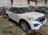 ✅ 2022 Ford Explorer • VIN: 1FMSK7BH8NGA18125 • Lot: 52242975. Wystawiony na Copart z przebiegiem 35 127 mil. Bezpłatny archiwum sprzedaży aukcyjnych z USA i szczegółowy raport historii pojazdu na DreamBid. Zdjęcie 4.