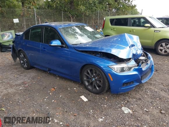 ✅ 2016 BMW 3 Series 328i • VIN: WBA8E9G50GNT84852 • Lot: 43301379. Listed on IAAI with 126,984 mi. Free auction sales archive from the USA and detailed vehicle history report at DreamBid. Image 1.