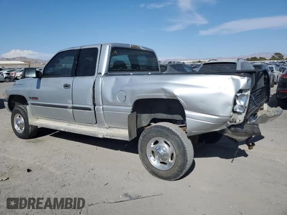 ✅ 2001 Dodge 2500 • VIN: 3B7KF23701G820913 • Lot: 71560975. Listed on Copart with 60,430 mi. Free auction sales archive from the USA and detailed vehicle history report at DreamBid. Image 2.
