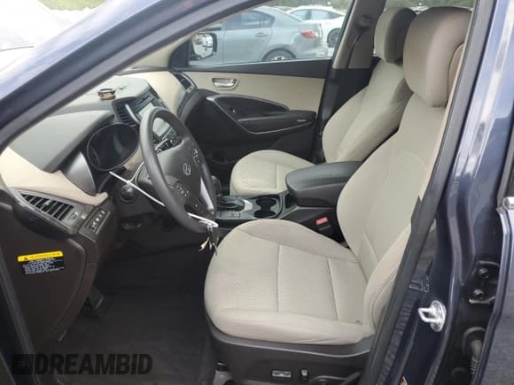 ✅ 2017 Hyundai Santa Fe 2.4L • VIN: 5NMZU3LB2HH031675 • Lot: 81926195. Wystawiony na Copart z przebiegiem 94 775 mil. Bezpłatny archiwum sprzedaży aukcyjnych z USA i szczegółowy raport historii pojazdu na DreamBid. Zdjęcie 7.