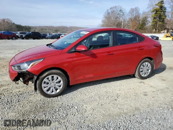 ✅ 2022 Hyundai Accent SE • VIN: 3KPC24A65NE181435 • Лот: 85451564. Опубликован ранее на Copart с пробегом 40 274 миль. Бесплатный доступ к архиву аукционных продаж из США и подробный отчёт об истории автомобиля на DreamBid. Изображение 1.