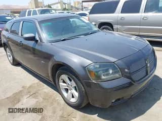 2005 Dodge Magnum SE с VIN 2D8FV48T55H567360, выставлен на аукционе IAAI как лот 42727189 с пробегом 115 754 миль миль и . История ставок и продаж доступна на DreamBid. Изображение 1.