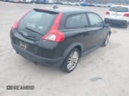 ✅ 2008 Volvo C30 Version 1.0 • VIN: YV1MK672482052330 • Lot: 41782551. Listed on IAAI with 89,227 mi. Free auction sales archive from the USA and detailed vehicle history report at DreamBid. Image 4.