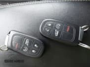 ✅ 2015 Jeep Cherokee Latitude • VIN: 1C4PJMCS3FW668154 • Lot: 43716947. Wystawiony na IAAI z przebiegiem 330 972 mil. Bezpłatny archiwum sprzedaży aukcyjnych z USA i szczegółowy raport historii pojazdu na DreamBid. Zdjęcie 11.