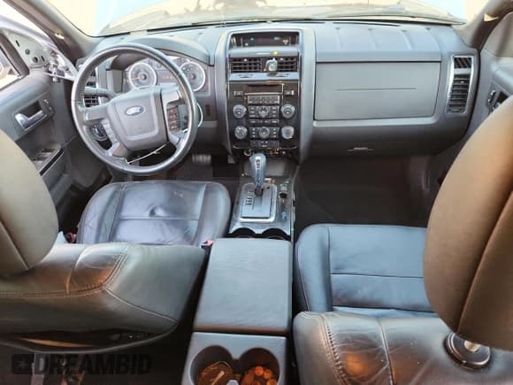 ✅ 2010 Ford Escape Limited • VIN: 1FMCU9EG6AKC91357 • Lot: 92813935. Listed on Copart with 228,325 mi. Free auction sales archive from the USA and detailed vehicle history report at DreamBid. Image 8.