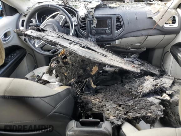 ✅ 2018 Jeep Compass Latitude • VIN: 3C4NJDBBXJT150517 • Lot: 85744855. Listed on Copart with Not provided. Free auction sales archive from the USA and detailed vehicle history report at DreamBid. Image 8.