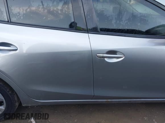 ✅ 2014 Mazda 3 i Sport • VIN: JM1BM1K70E1199887 • Lot: 41589436. Listed on IAAI with 149,491 mi. Free auction sales archive from the USA and detailed vehicle history report at DreamBid. Image 13.