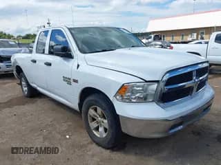2019 Ram 1500 Tradesman z VIN 1C6RR6FT4KS742093, wystawiony jako IAAI lot #43093868 z przebiegiem 183 824 mil mil oraz . Historia ofert i sprzedaży dostępna na DreamBid. Obrazek 1.
