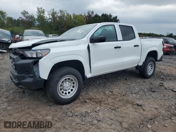 ✅ 2024 Chevrolet Colorado 4WD Work Truck • VIN: 1GCGTBEC2R1104825 • Лот: 73135984. Опубликован ранее на Copart с пробегом 1 010 миль. Бесплатный доступ к архиву аукционных продаж из США и подробный отчёт об истории автомобиля на DreamBid. Изображение 1.