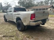 ✅ 2014 Ram 3500 Tradesman • VIN: 3C63RPGLXEG108065 • Лот: 43269975. Опубликован ранее на Copart с пробегом 268 985 миль. Бесплатный доступ к архиву аукционных продаж из США и подробный отчёт об истории автомобиля на DreamBid. Изображение 3.