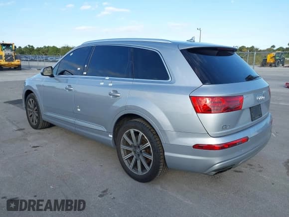 ✅ 2017 Audi Q7 Premium • VIN: WA1AHAF77HD058225 • Lot: 41296297. Listed on IAAI with 107,860 mi. Free auction sales archive from the USA and detailed vehicle history report at DreamBid. Image 3.