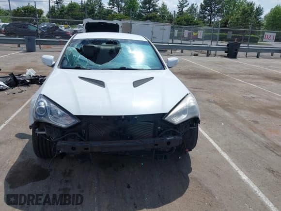 ✅ 2015 Hyundai Genesis Coupe R-Spec • VIN: KMHHU6KJ9FU122269 • Lot: 42146141. Listed on IAAI with 91,352 mi. Free auction sales archive from the USA and detailed vehicle history report at DreamBid. Image 12.
