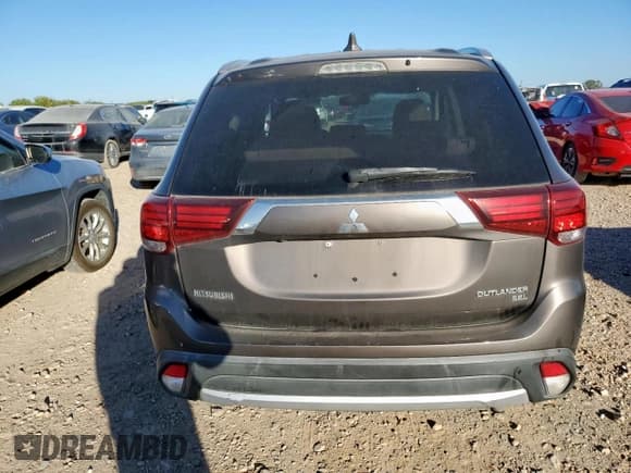 ✅ 2018 Mitsubishi Outlander SE • VIN: JA4AD3A35JZ000232 • Lot: 91443845. Listed on Copart with 111,077 mi. Free auction sales archive from the USA and detailed vehicle history report at DreamBid. Image 6.