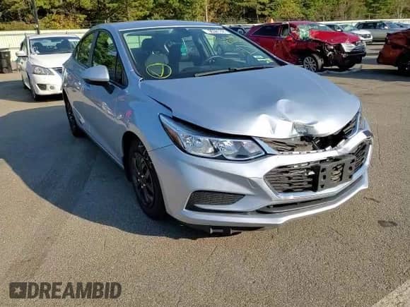 ✅ 2017 Chevrolet Cruze LS • VIN: 1G1BC5SM8H7272031 • Lot: 61413822. Wystawiony na Copart z przebiegiem 42 589 mil mil. Skorzystaj z bezpłatnego archiwum sprzedaży aukcyjnych z USA i zobacz szczegółowy raport historii pojazdu na DreamBid. Zdjęcie 11.