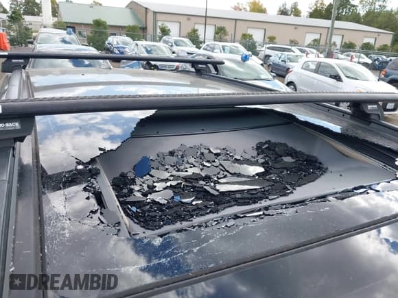 ✅ 2014 Hyundai Santa Fe Limited • VIN: KM8SRDHF6EU062657 • Лот: 43535963. Опубликован ранее на IAAI с пробегом 114 517 миль. Бесплатный доступ к архиву аукционных продаж из США и подробный отчёт об истории автомобиля на DreamBid. Изображение 6.