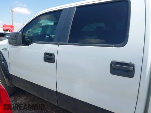 ✅ 2009 Ford F-150 XL • VIN: 1FTRW14809FA35529 • Lot: 42772983. Listed on IAAI with 199,115 mi. Free auction sales archive from the USA and detailed vehicle history report at DreamBid. Image 14.