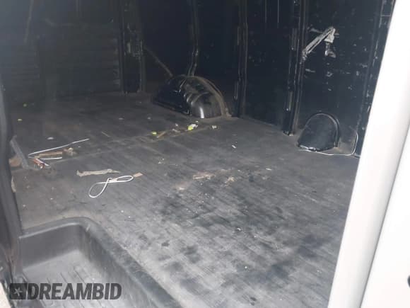 ✅ 2019 Chevrolet Express Cargo • VIN: 1GCWGBFPXK1228249 • Лот: 42830263. Опубликован ранее на IAAI с пробегом 304 812 миль. Бесплатный доступ к архиву аукционных продаж из США и подробный отчёт об истории автомобиля на DreamBid. Изображение 8.