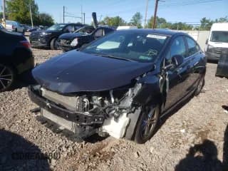 ✅ 2017 Chevrolet Cruze LT • VIN: 1G1BE5SM1H7189079 • Lot: 59728542. Listed on Copart with 77,299 mi. Free auction sales archive from the USA and detailed vehicle history report at DreamBid. Image 2.