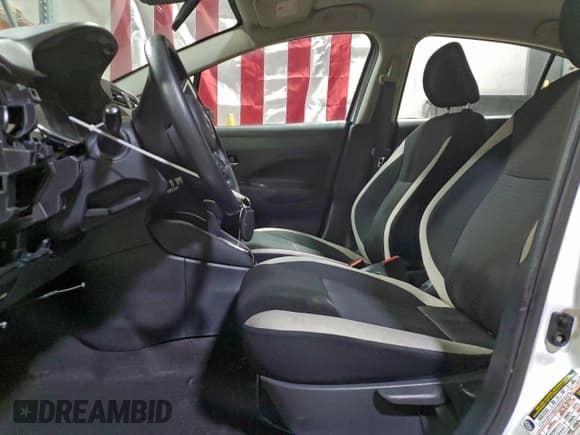 ✅ 2022 Nissan Versa SV • VIN: 3N1CN8EV6NL853825 • Lot: 95205885. Wystawiony na Copart z przebiegiem 43 812 mil. Bezpłatny archiwum sprzedaży aukcyjnych z USA i szczegółowy raport historii pojazdu na DreamBid. Zdjęcie 7.