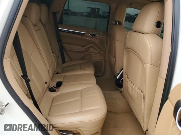 ✅ 2011 Porsche Cayenne S Hybrid • VIN: WP1AE2A28BLA92346 • Lot: 87736165. Wystawiony na Copart z przebiegiem 101 130 mil. Bezpłatny archiwum sprzedaży aukcyjnych z USA i szczegółowy raport historii pojazdu na DreamBid. Zdjęcie 11.