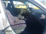 ✅ 2006 Mazda 3 s • VIN: JM1BK144761541961 • Лот: 43490039. Опубликован ранее на IAAI с пробегом 479 712 миль. Бесплатный доступ к архиву аукционных продаж из США и подробный отчёт об истории автомобиля на DreamBid. Изображение 5.