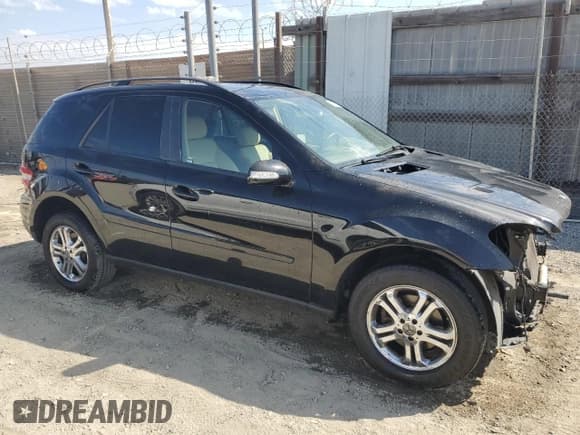 ✅ 2006 Mercedes-Benz M 350 • VIN: 4JGBB86E66A096462 • Лот: 80921145. Опубликован ранее на Copart с пробегом 98 786 миль. Бесплатный доступ к архиву аукционных продаж из США и подробный отчёт об истории автомобиля на DreamBid. Изображение 4.