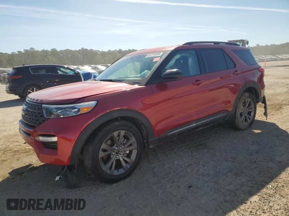 ✅ 2023 Ford Explorer XLT • VIN: 1FMSK7DH3PGC11900 • Lot: 87315095. Wystawiony na Copart z przebiegiem 24 631 mil. Bezpłatny archiwum sprzedaży aukcyjnych z USA i szczegółowy raport historii pojazdu na DreamBid. Zdjęcie 1.