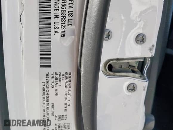 2024 Ram 1500 SLT z VIN 1C6RR6GG8RS123105, wystawiony jako Copart lot #56604785 z przebiegiem 22 439 mil mil oraz Szkoda całkowita • Salvage title. Historia ofert i sprzedaży dostępna na DreamBid. Obrazek 13.